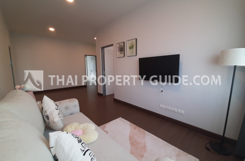 House with Shared Pool in Bangnatrad 